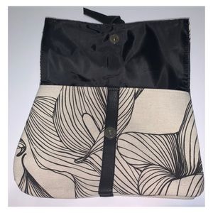 🎆NEW Yonka Paris Clutch Purse Handbag BLK/CREAM